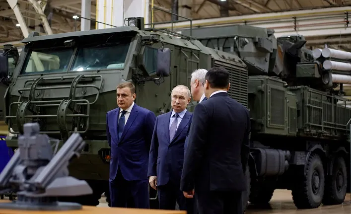 Нестабільність економіки росії через військові витрати та корупцію