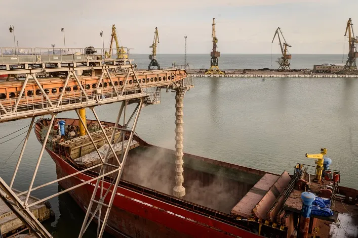 Ukrainian Maritime Corridor Exports Decreased by 45% in April 2025