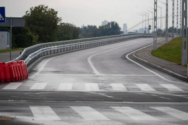 В Киеве 23 августа полностью откроют движение Подольским мостом в обоих направлениях