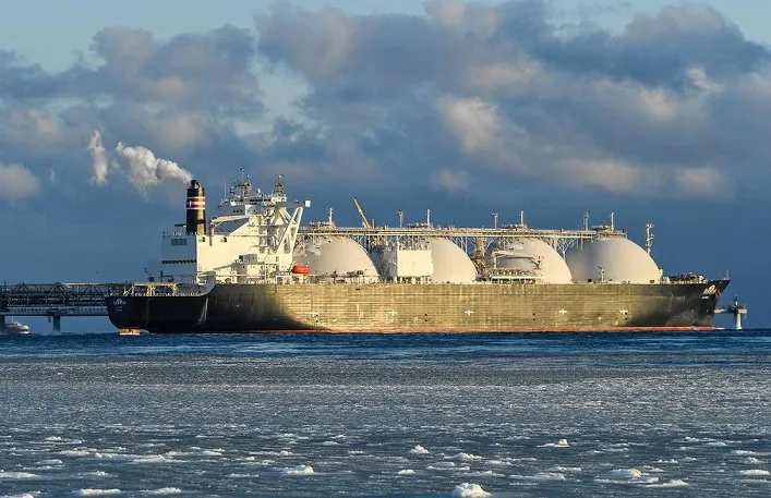 ЕС увеличил импорт российского СПГ морем, Китай нарастил закупки российской нефти