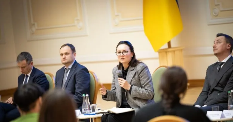 Государство планирует выдать 1000 гривен помощи 10 миллионам украинцев в 2025 году