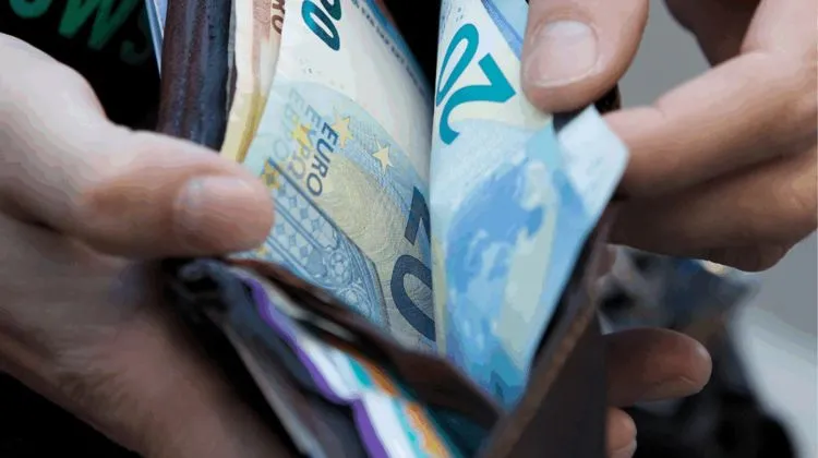 Украинцы активно инвестируют в ОВДП: объем вложений превысил 1,89 трлн грн