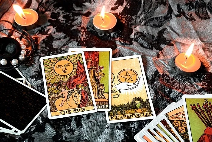 Tarot Horoscope for February 5: Key Decisions and Inner Changes for All Signs