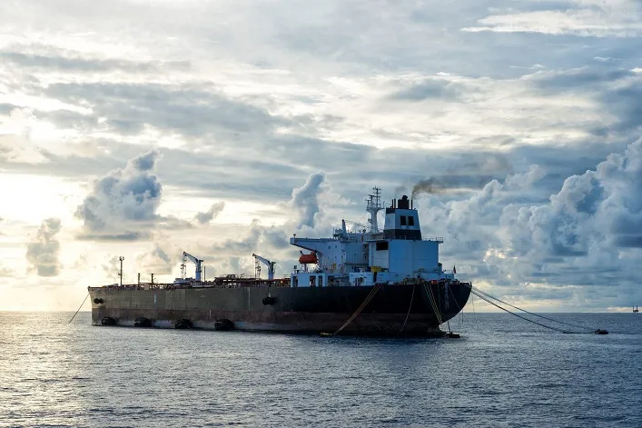 Russia Plans to Extend the Operation of Old Vessels, Increasing Risks of a Shadow Fleet
