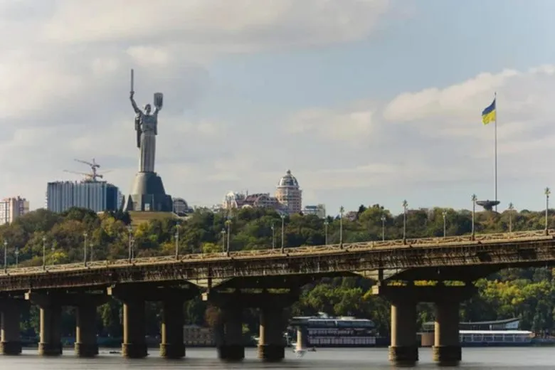 Ответственность за содержание и ремонт моста Патона возлагается на Киев