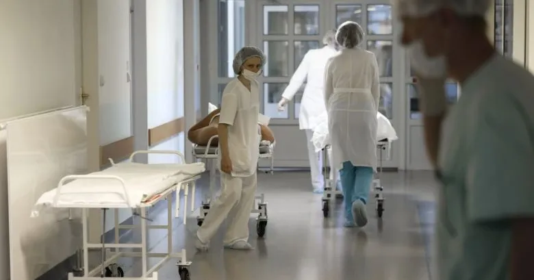 Meningitis Outbreak Recorded in the UK: Fatalities, Dozens Sick, and Emergency Measures