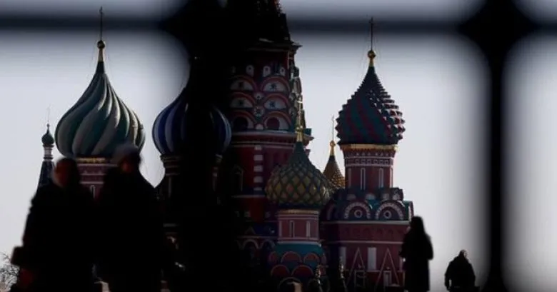 Российские чиновники массово покупают «секретные телефоны» из-за недоверия к мессенджеру Max