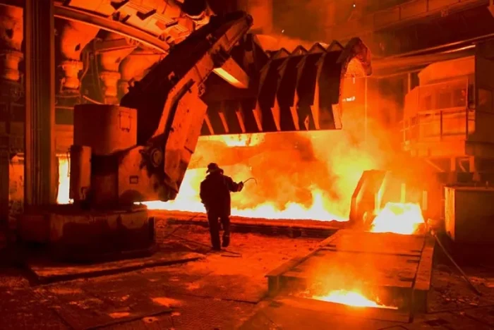 Russian Metallurgical Enterprises Reduce Production Due to Economic Decline