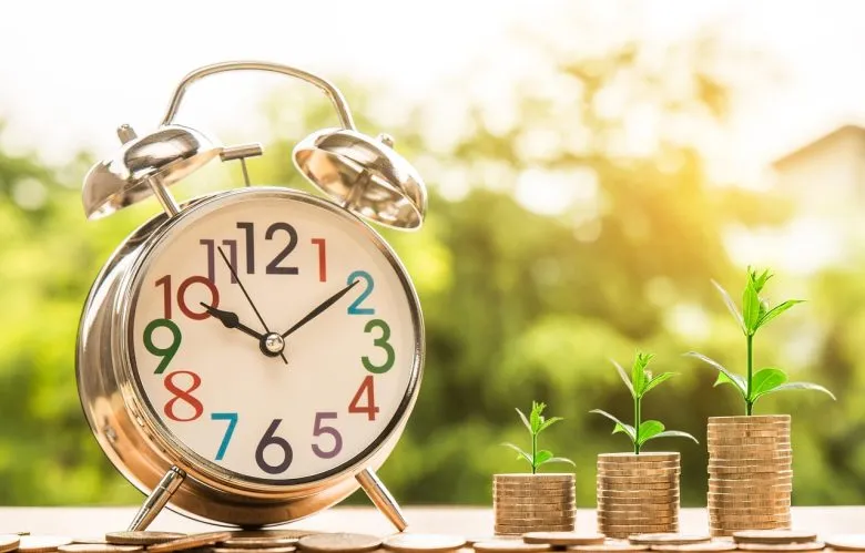 Як інвестувати $500 у 2026: реальні варіанти для початківця