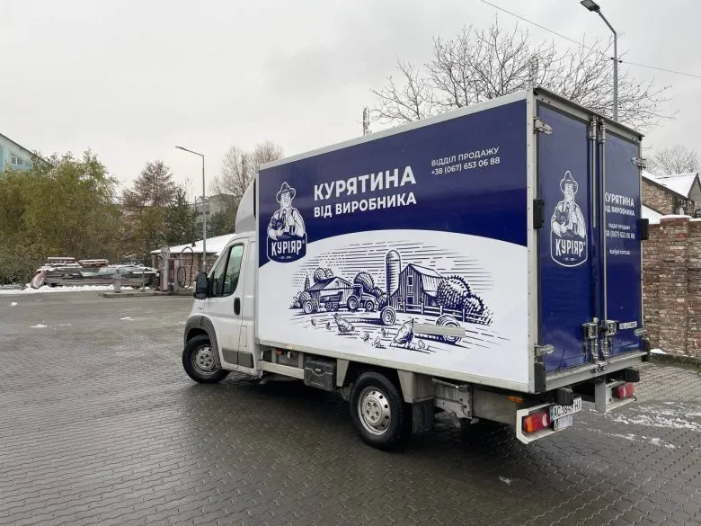 В результате ракетной атаки рф поврежден логистический центр производителя курятины Куріяр под Киевом