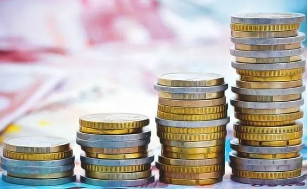 В Україні розпочалися виплати одноразової допомоги пенсіонерам та вразливим групам