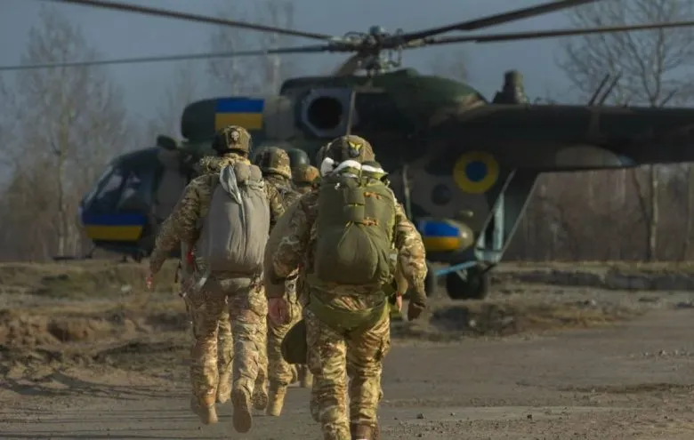 Prohibition of Wearing Military Uniforms by Civilians: Rules, Definitions, and Penalties