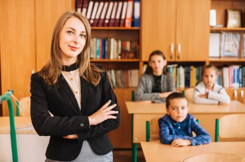 The Ministry of Education Explains the Reasons for the Shortage of Young Teachers in Schools
