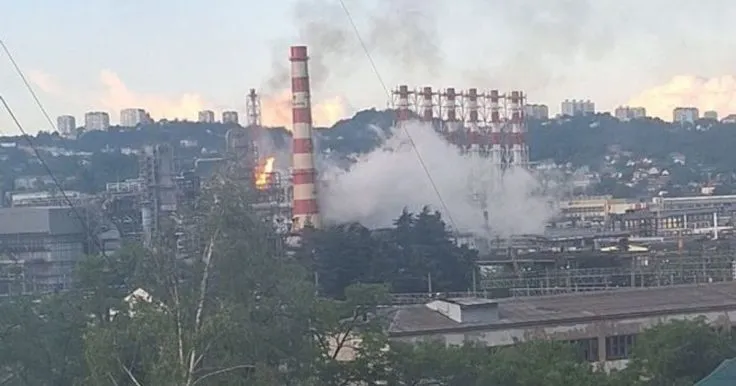 Большинство резервуаров на НПЗ в Туапсе уничтожено после ударов: спутниковые снимки