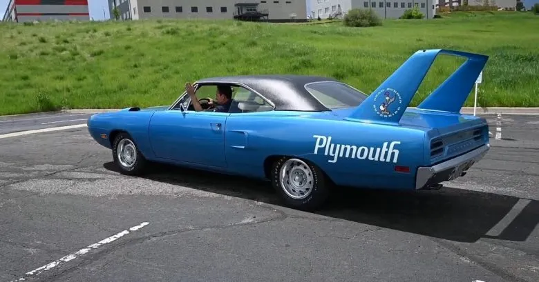 A Rare 1970 Plymouth Superbird with 17,500 km Found in the USA