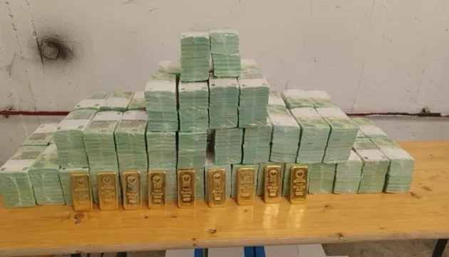 Венгрия вернула Украине захваченные средства и ценности Ощадбанка