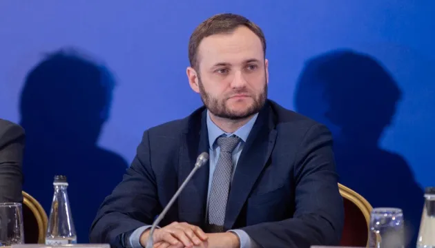 В Украине отремонтировали почти 9 млн кв. м дорог государственного значения с начала года