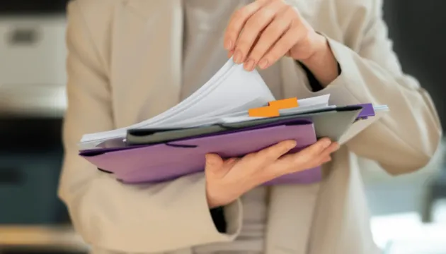 Исполнительные службы в 2025 году взыскали лишь треть долгов по производствам