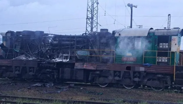 Russians attacked the railway infrastructure of Kharkiv region: locomotive damaged