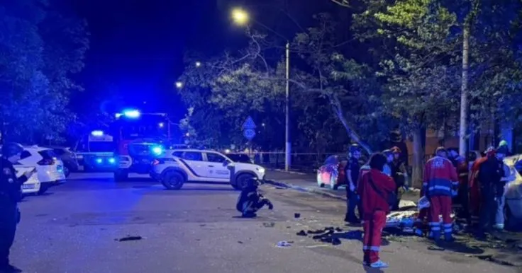 Вибух автомобіля в Одесі: СБУ розслідує справу як теракт, двоє постраждалих