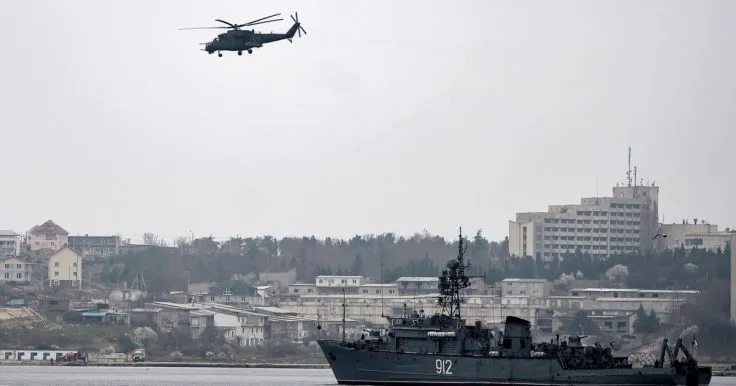 У Севастополі зафіксували вибухи та ймовірний пуск ракети