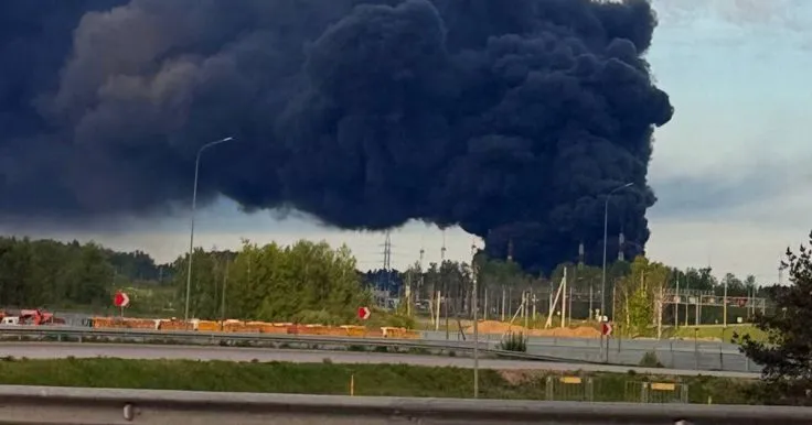 Massive Drone Attack on Moscow: Factories, Oil Refineries, and Tech Parks on Fire