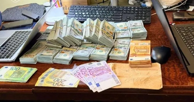 Суд взяв під варту п’ятьох посадовців поліції за корупцію та прикриття «інтимних студій»