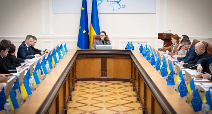 Правительство уменьшило долю софинансирования для прифронтовых общин Украины