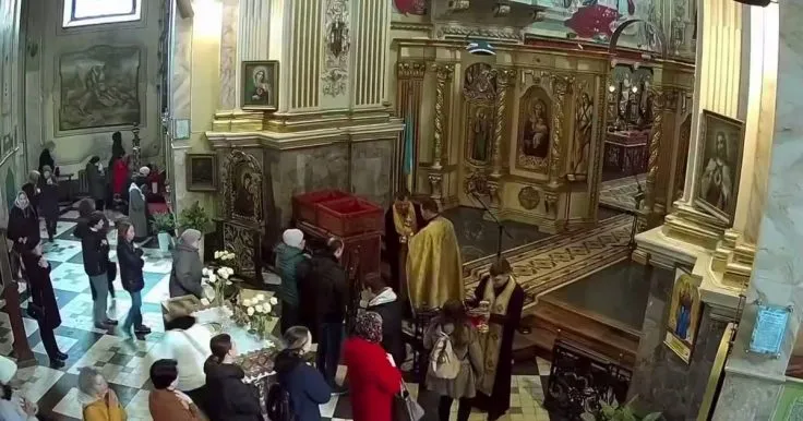 In Ternopil, residents continued the service in church during a massive attack