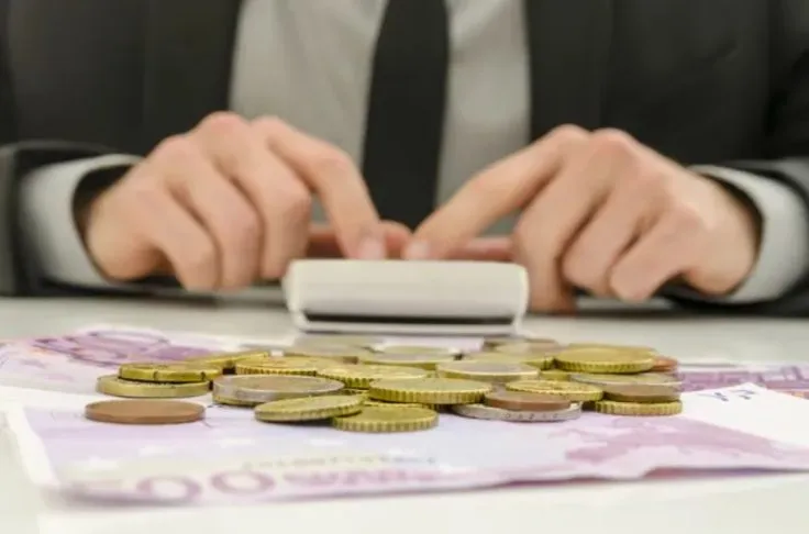 Более 63 тысяч украинцев оформили электронную карту налогоплательщика за две недели