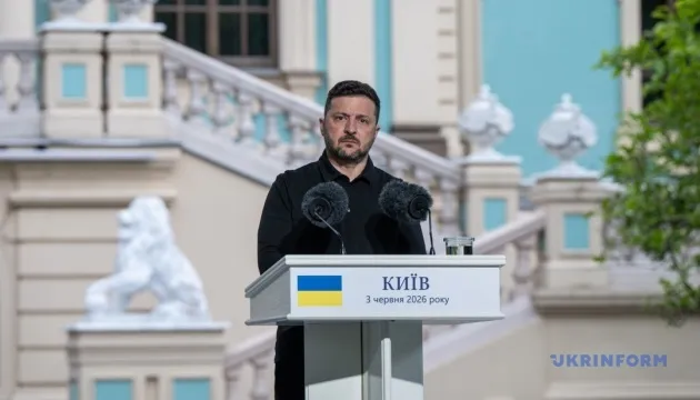 Украина ежегодно инвестирует до 50 миллиардов долларов в производство оружия
