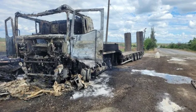 Дронова атака знищила 10 одиниць дорожньої техніки під час ремонтних робіт