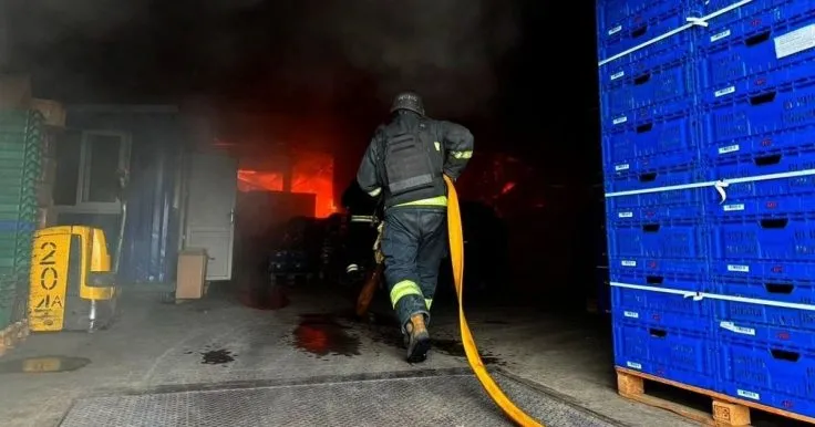 Russia launched a massive attack on Dnipro: people and the Nova Poshta terminal were affected